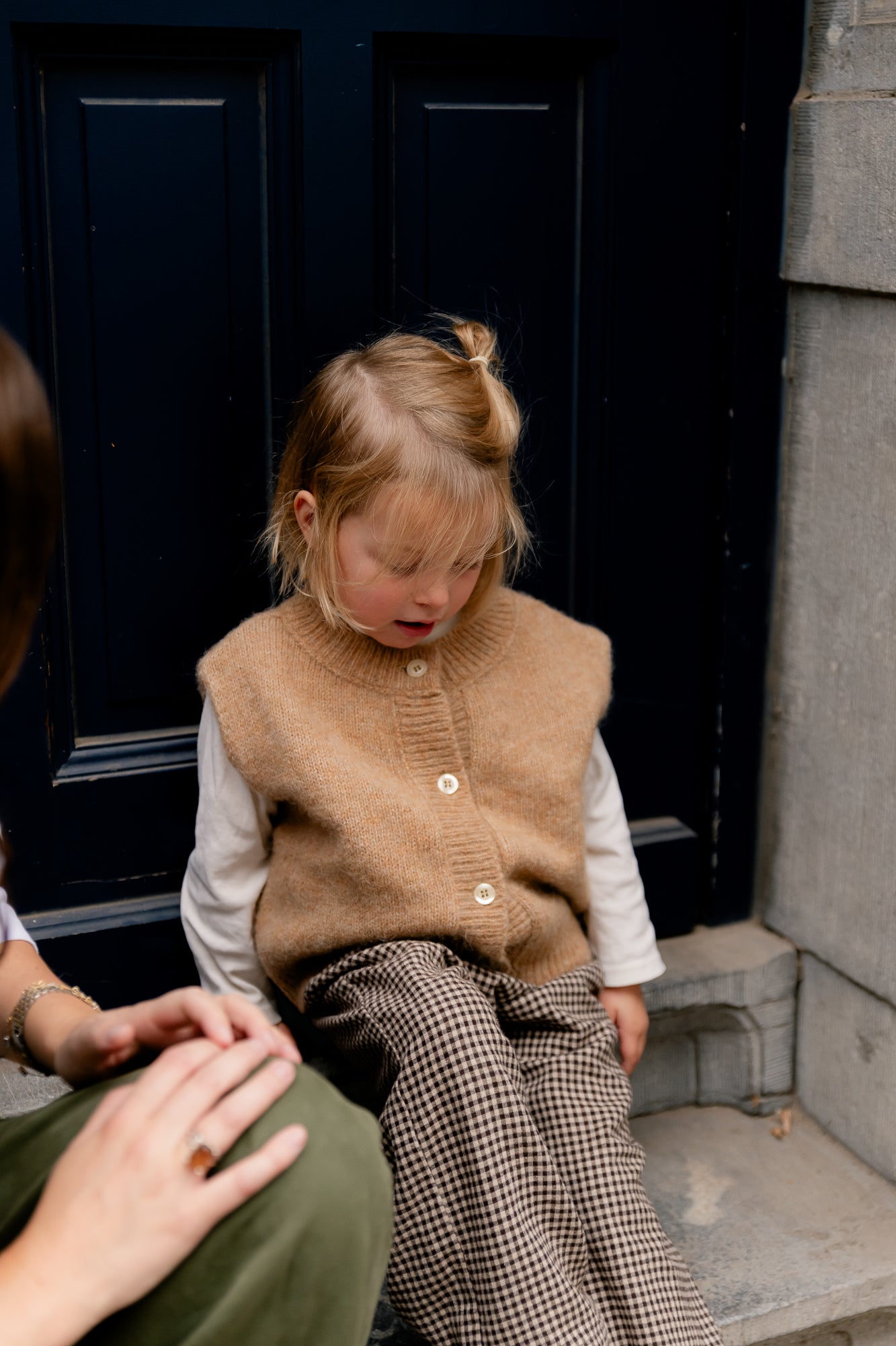 Olivia vest little camel