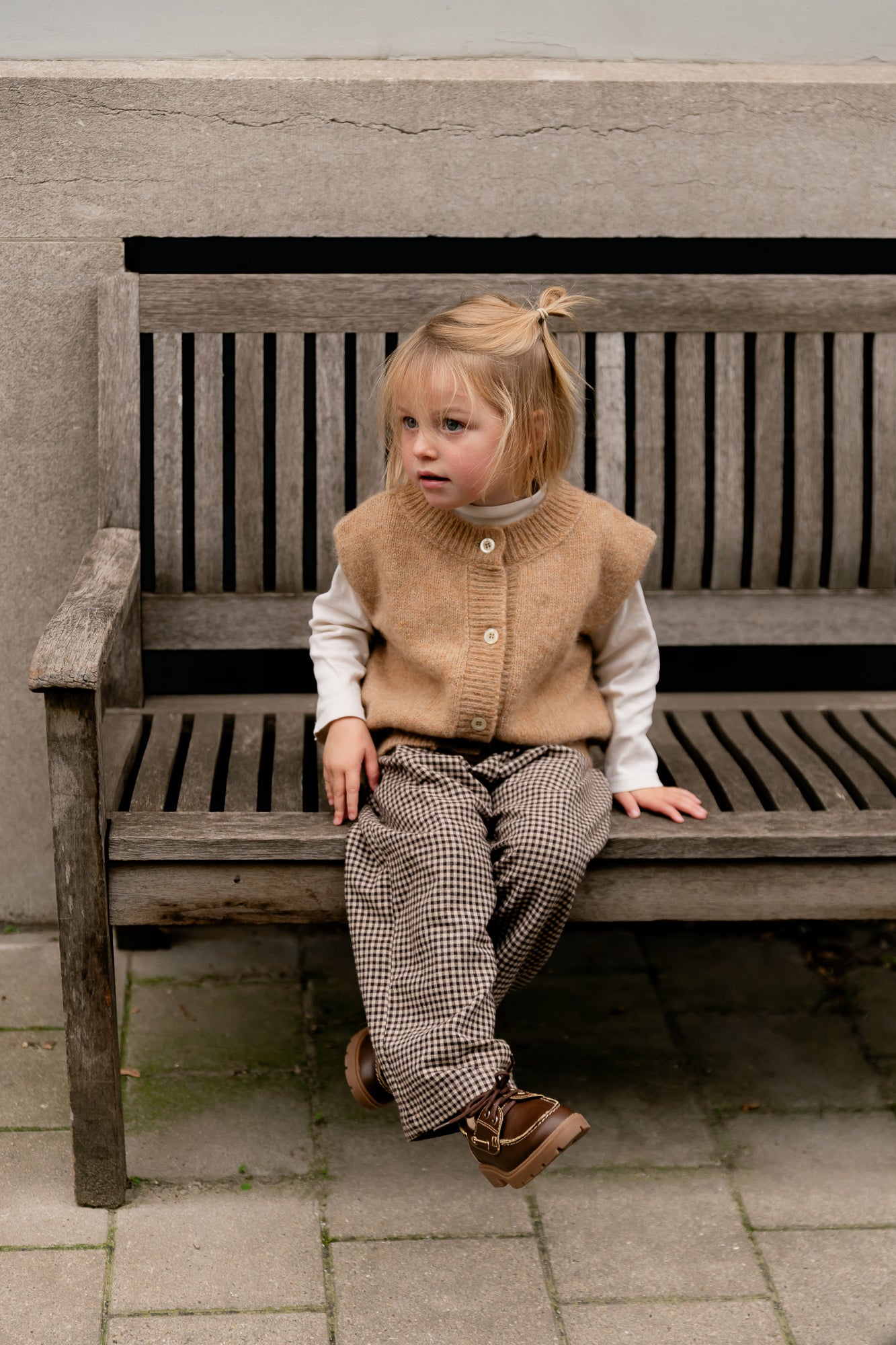 Olivia vest little camel