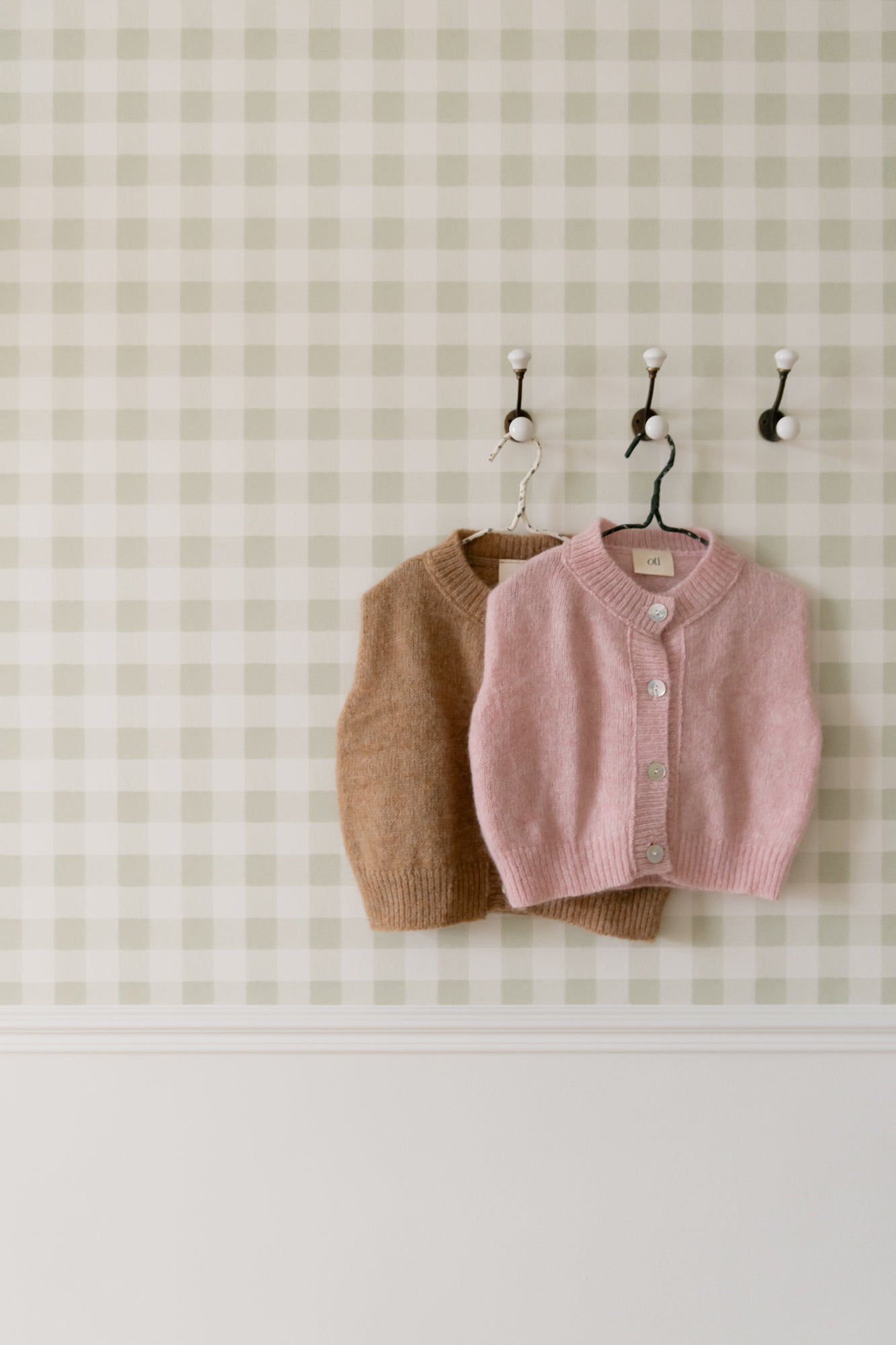 Olivia vest little pink