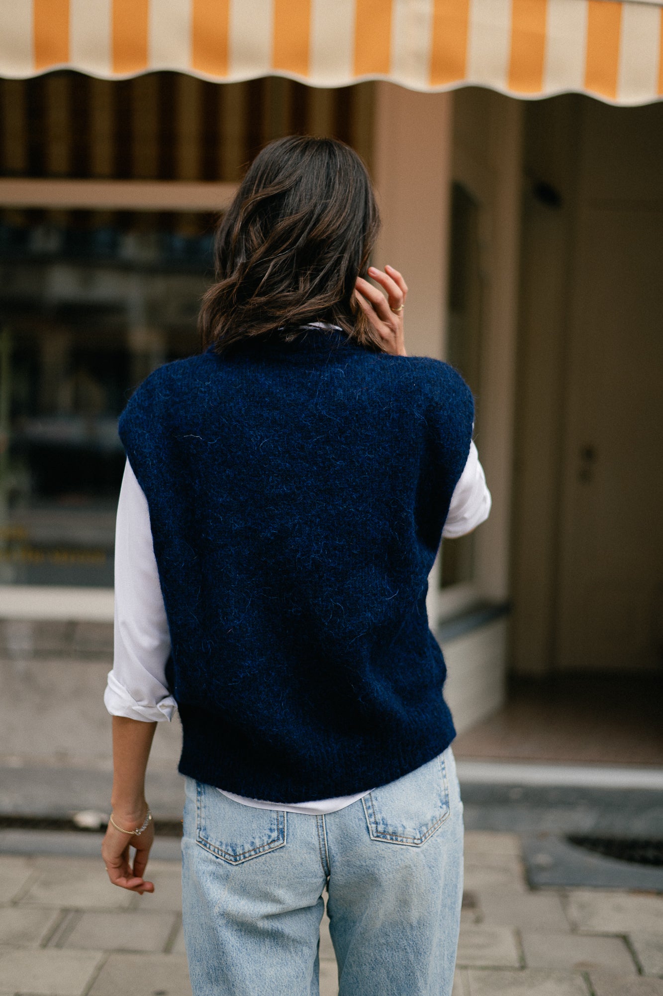 Olivia sleeveless button cardigan navy