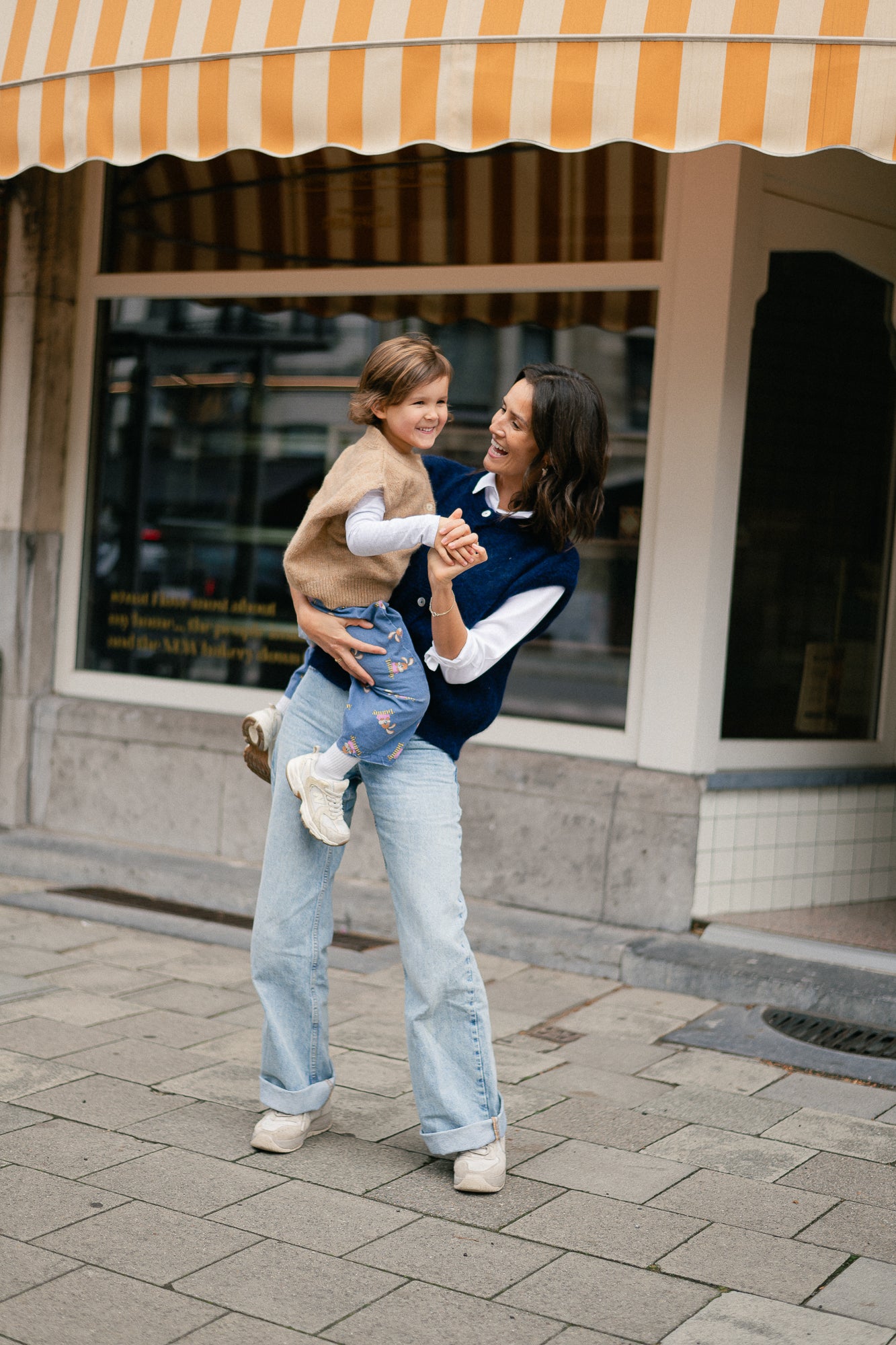 Olivia sleeveless button cardigan navy