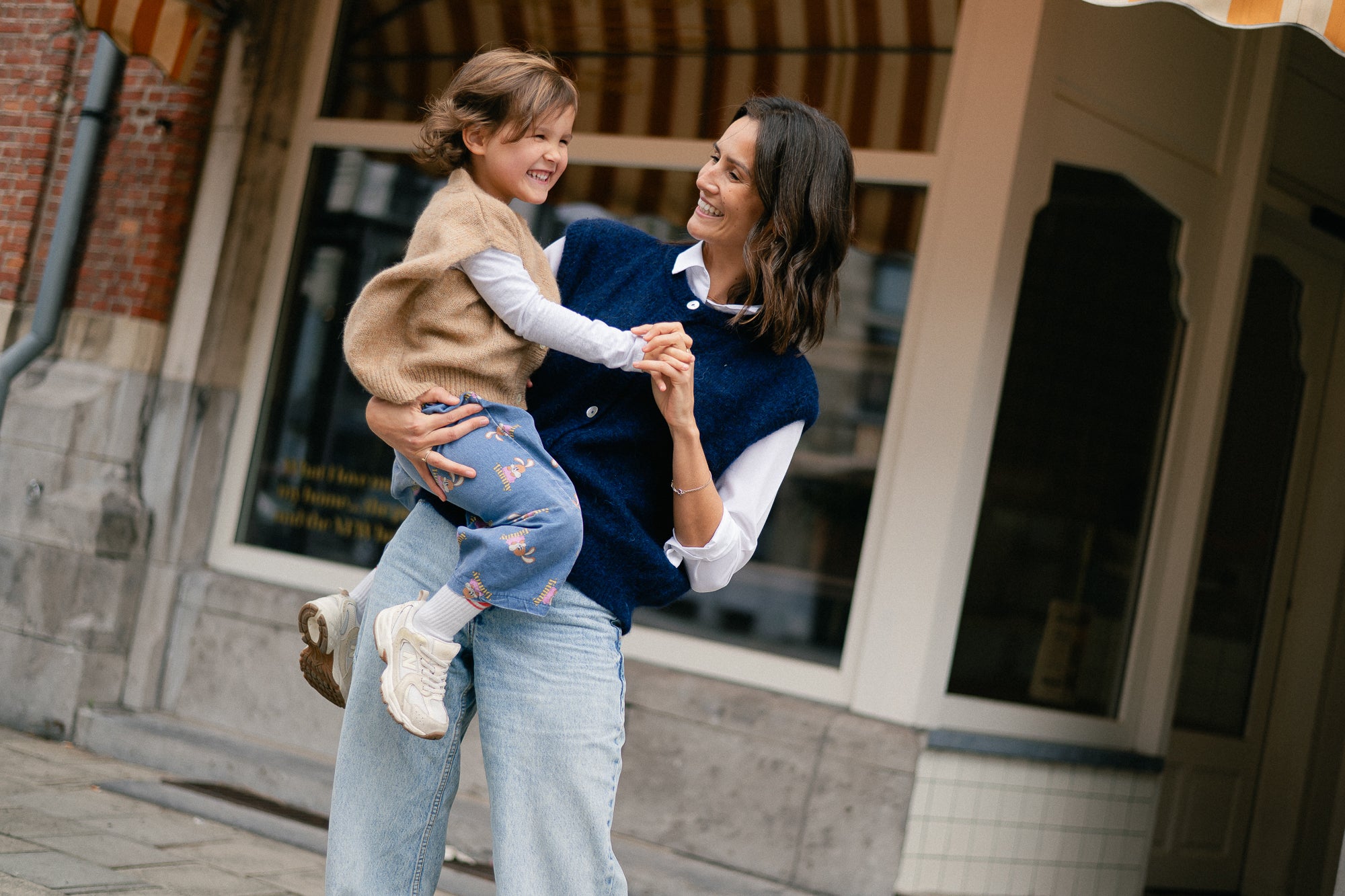 Olivia sleeveless button cardigan navy