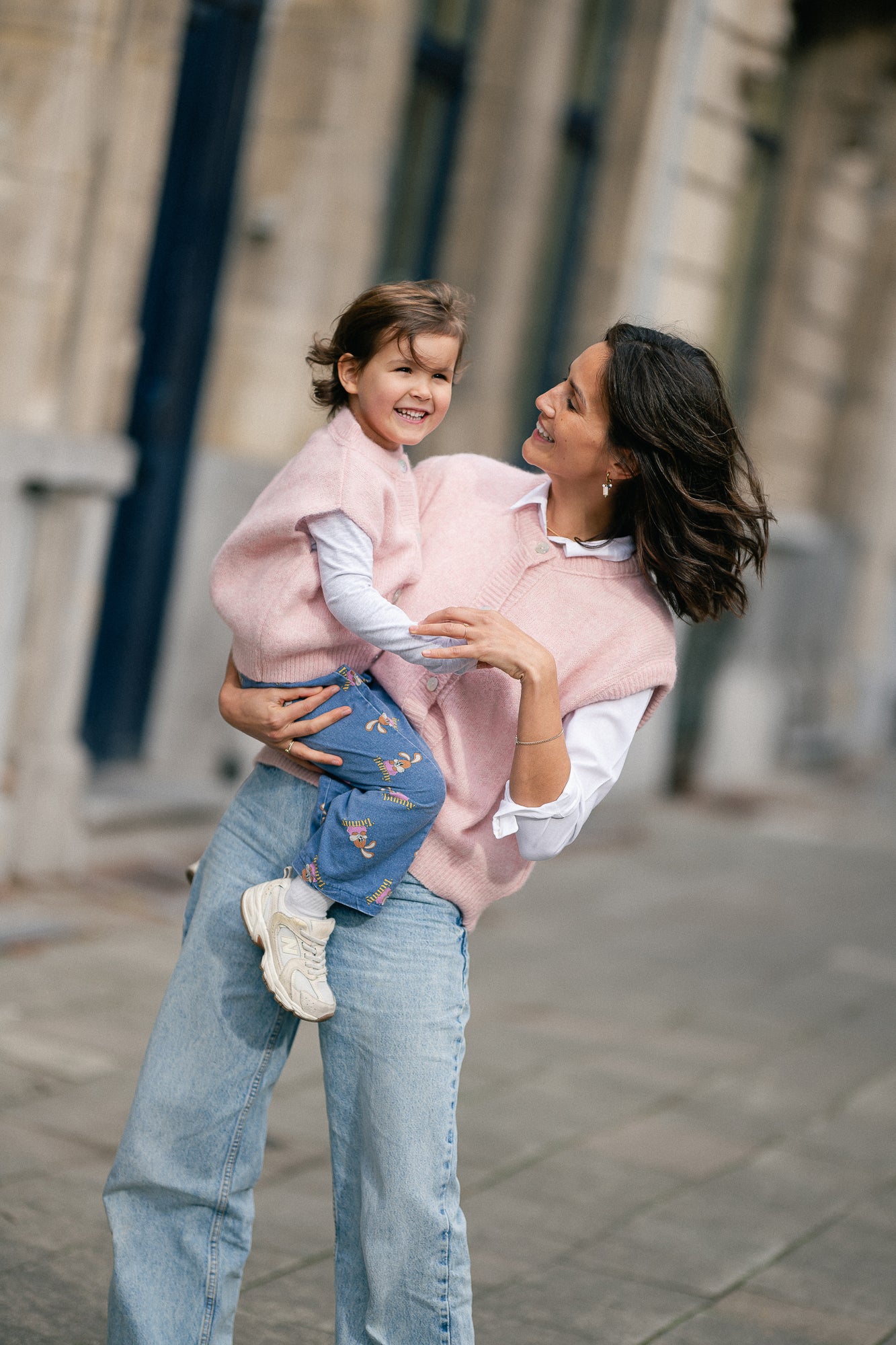 Olivia sleeveless cardigan button pink