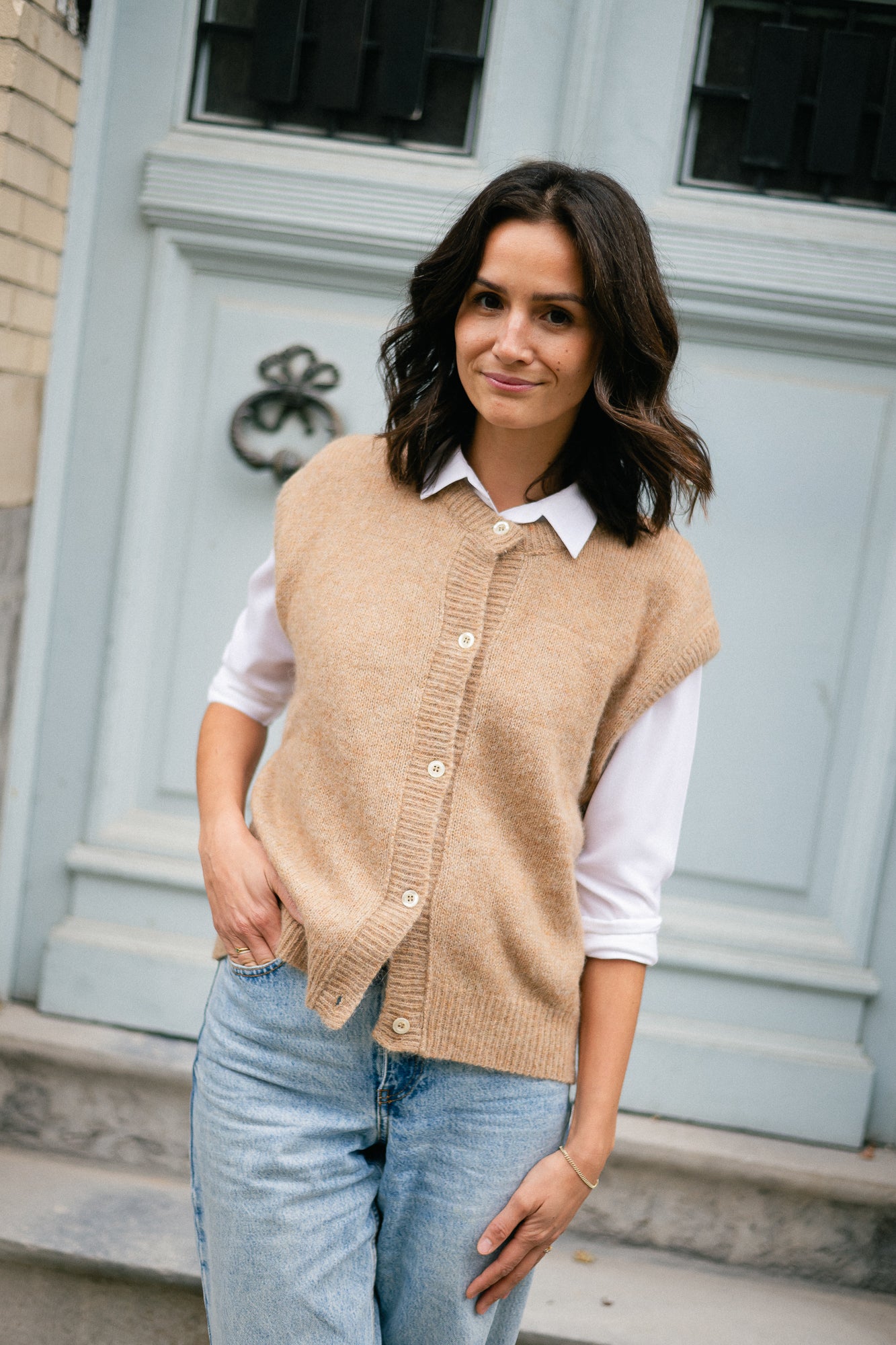Olivia sleeveless cardigan button camel