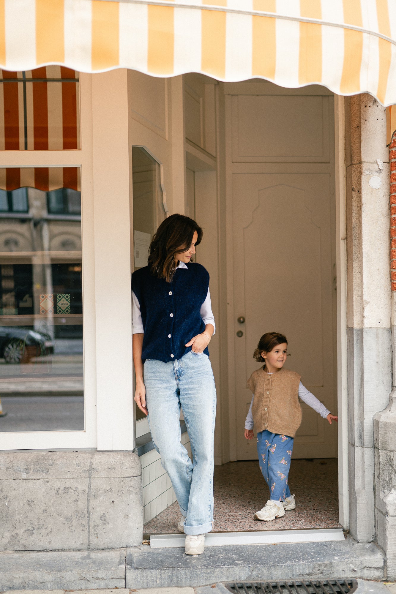 Olivia sleeveless button cardigan navy