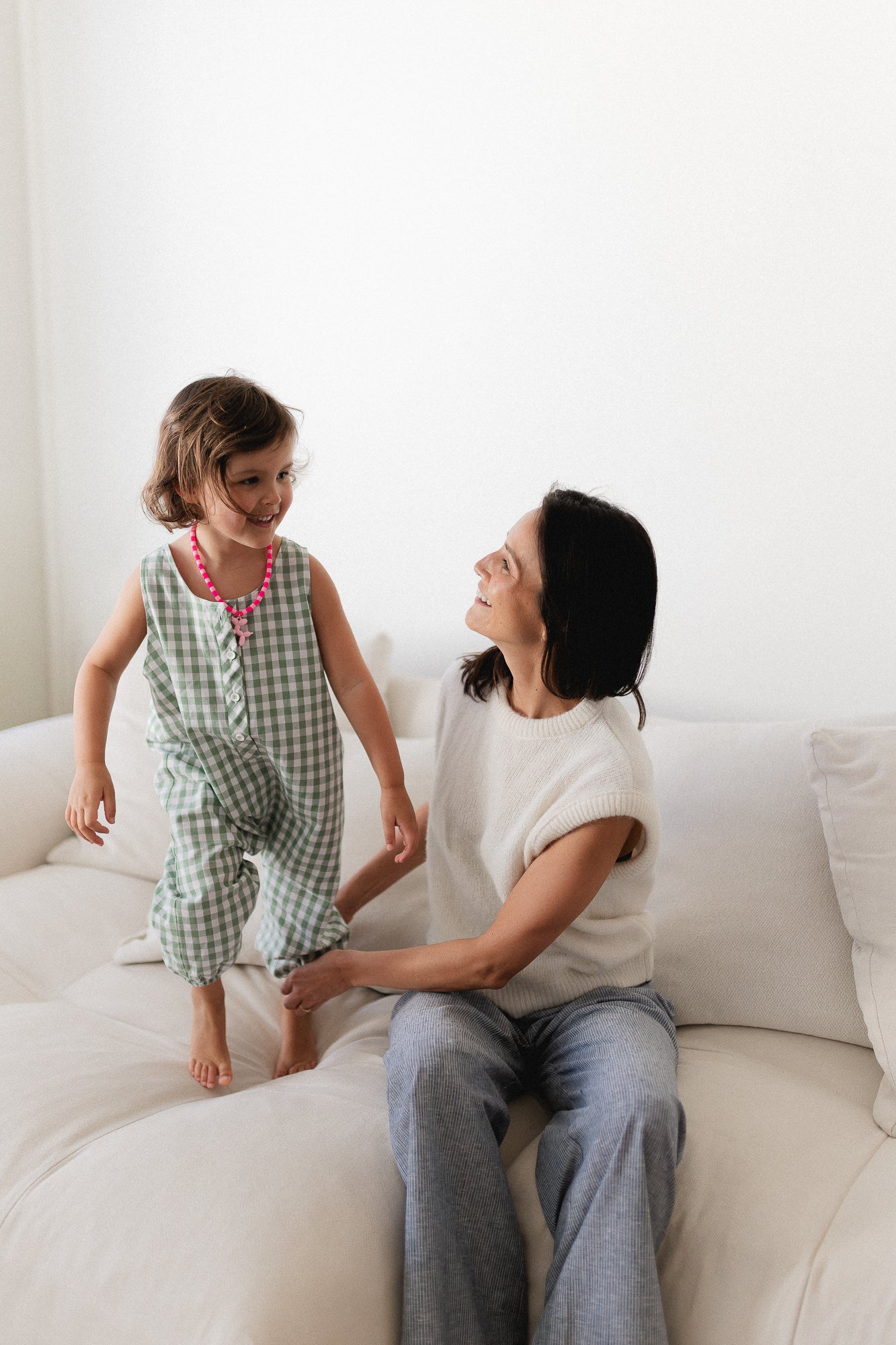 Frankie sleeveless knit off white