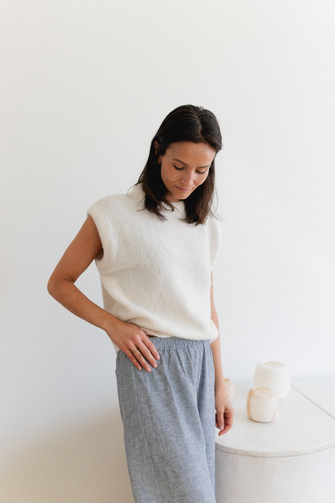 Frankie sleeveless knit off white