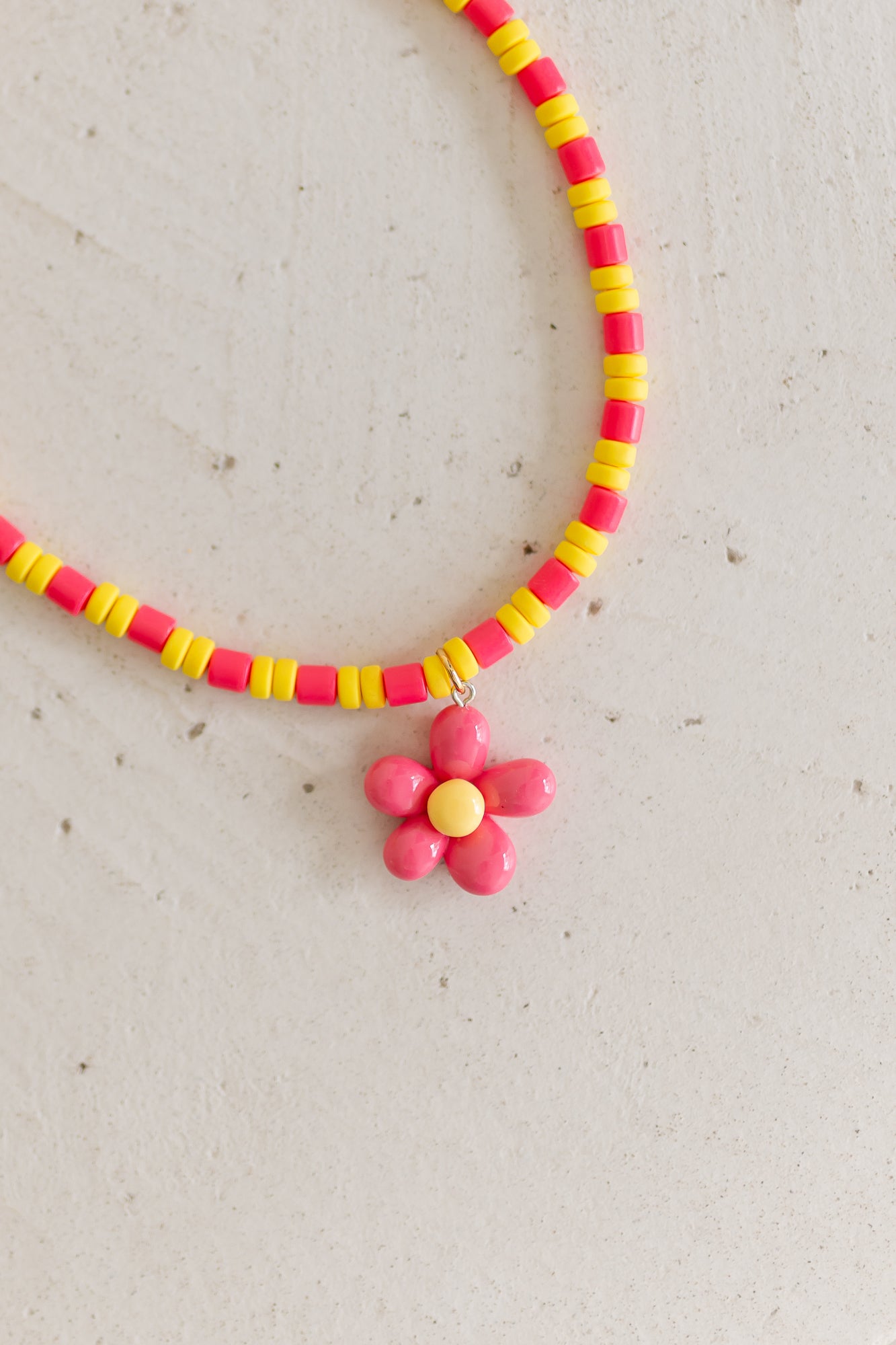 Kimchi necklace pink flower