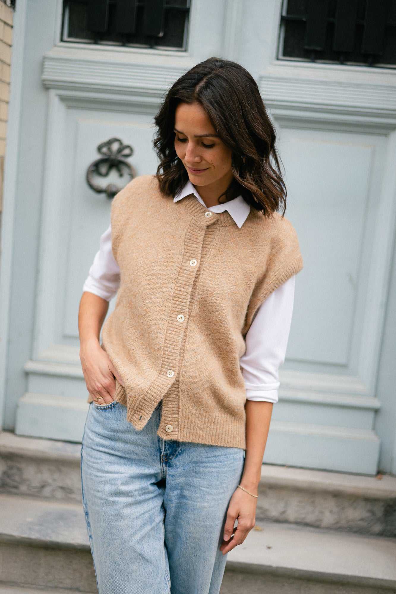 Olivia sleeveless cardigan button camel